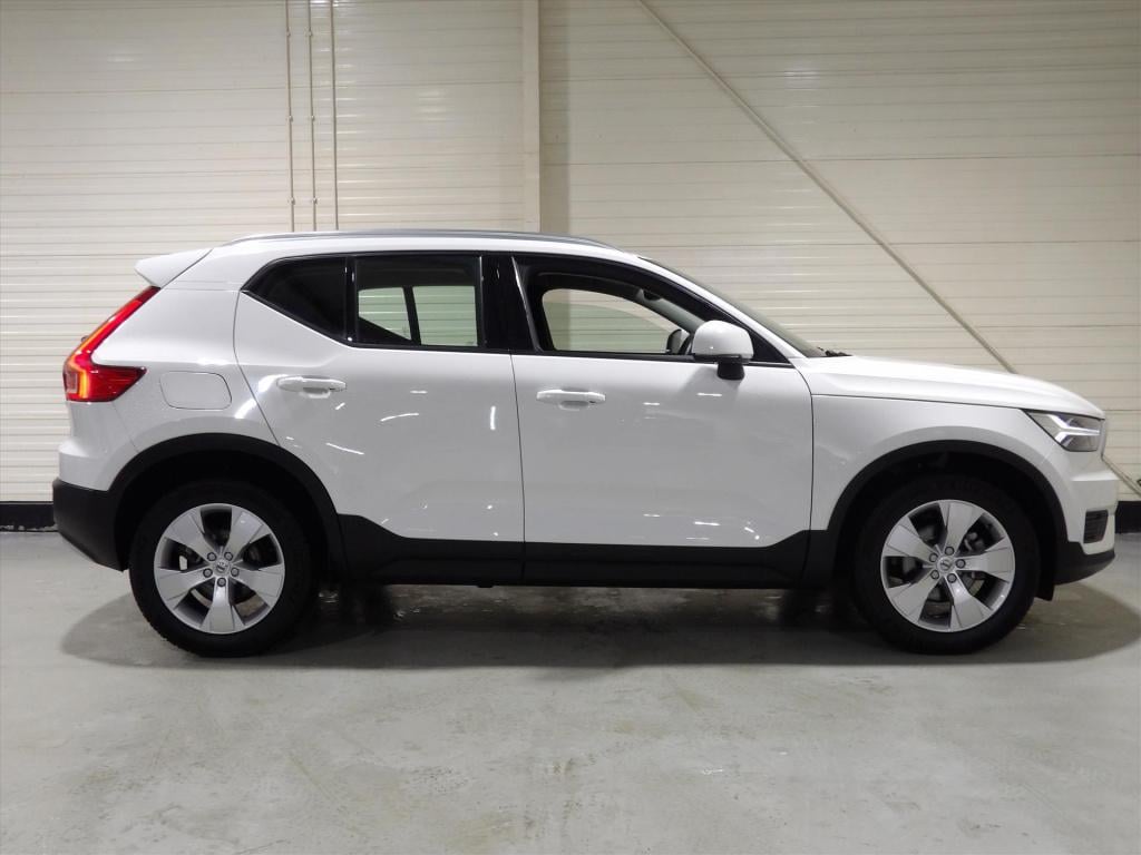 Volvo XC40 t3 163pk geartronic momentum pro