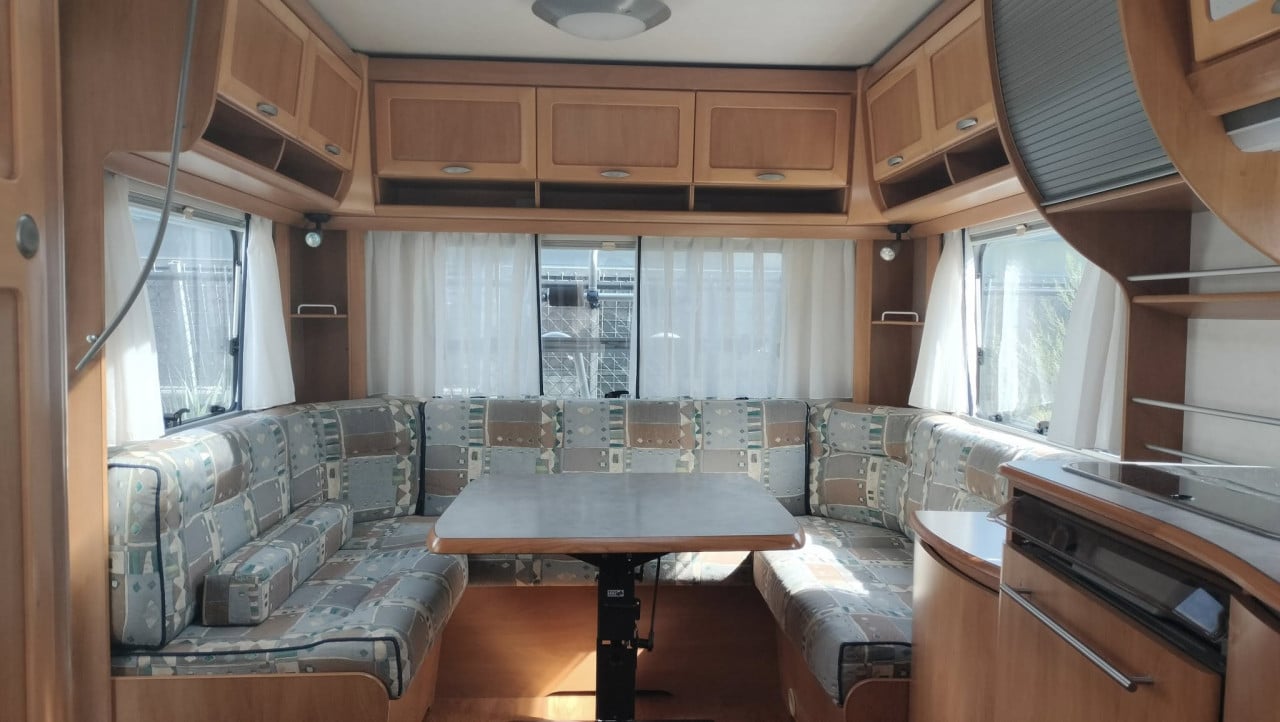 Eriba 545 met voortent en mover
