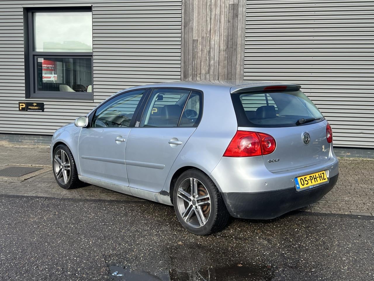 Volkswagen Golf 1.6 16V FSI 85KW 5D 2004 Grijs