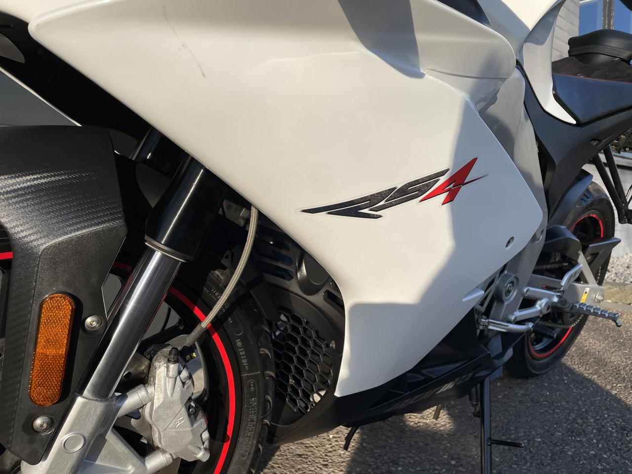 Aprilia RS4 50 schakelbrommer