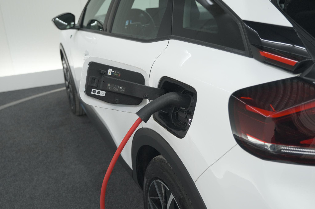 Citroen Ë-c4 feel pack 50 kwh | camera | apple carplay | parkeersensoren