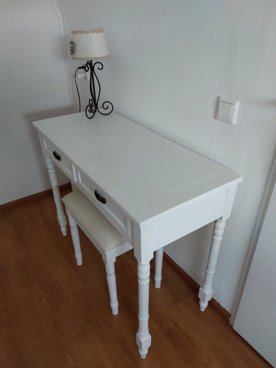 Kaptafel / sidetable (of bureau)