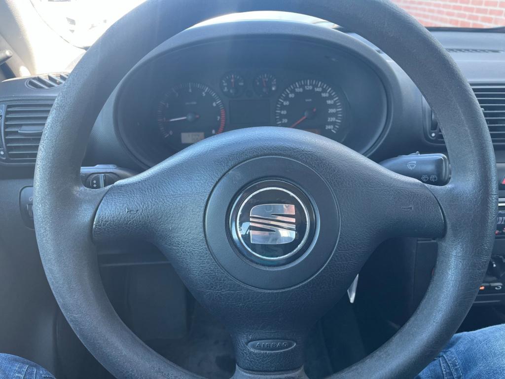 Seat Leon 1.6-16v stella | airco | trekhaak