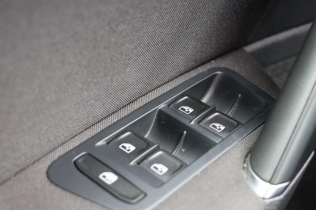 Volkswagen Golf variant 1.0 tsi business edition connected