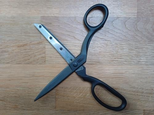 NIEUW: Solingen STOFschaar/kleermakersschaar/textielschaar