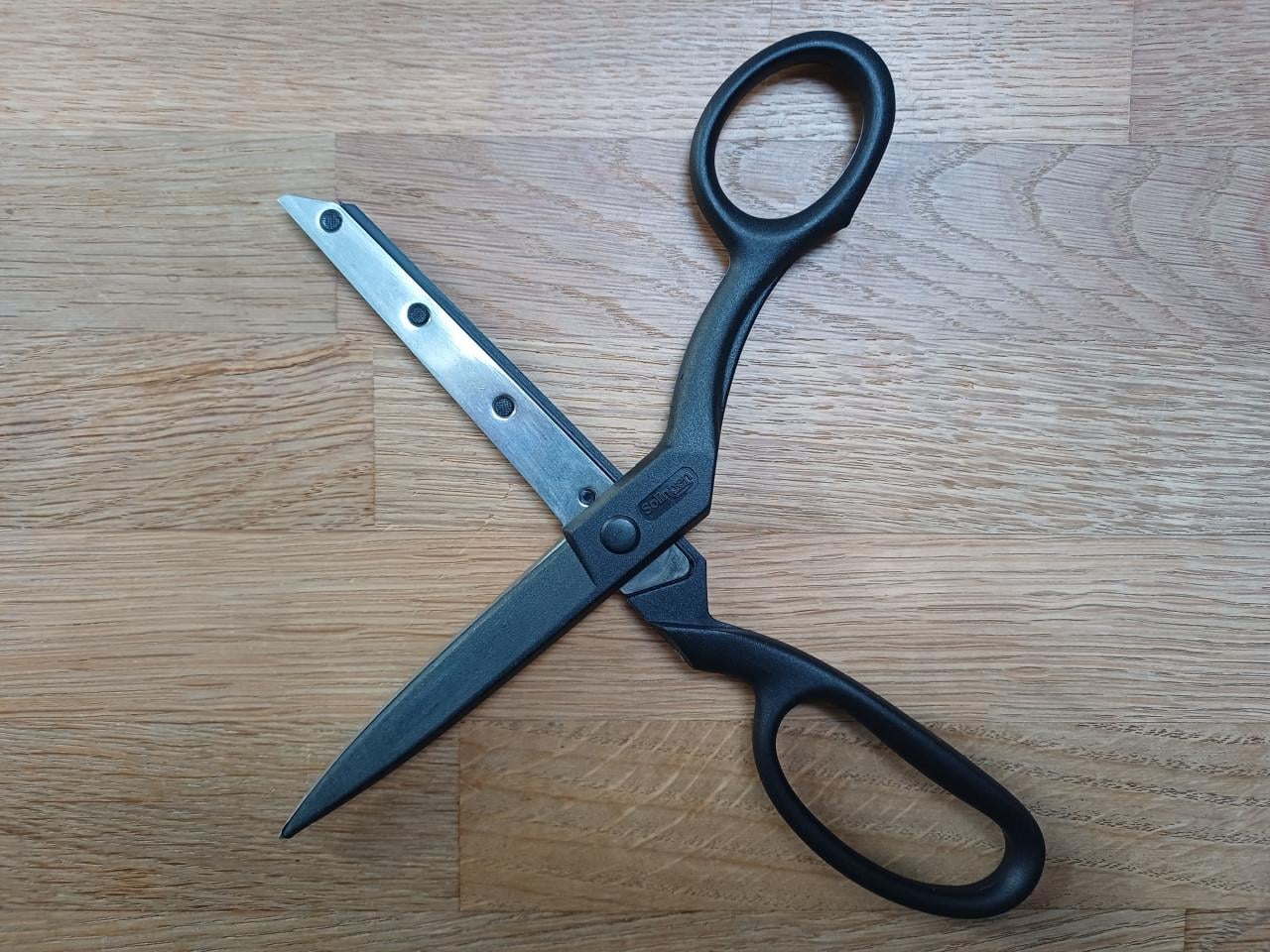 NIEUW: Solingen STOFschaar/kleermakersschaar/textielschaar
