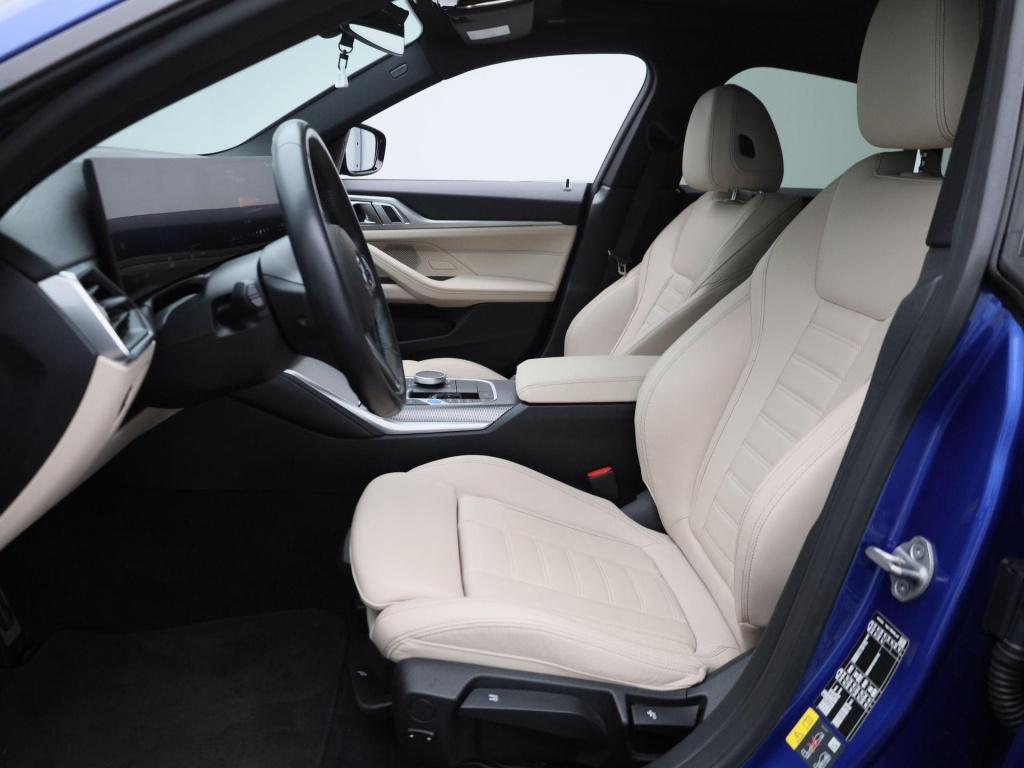 BMW I4 edrive35 m-sport 70 kwh | panoramadak | oyster leder | stoelverwarmi
