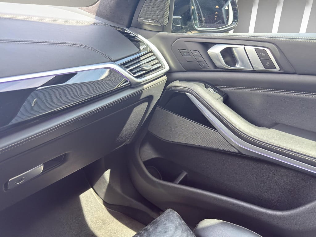 BMW X5 xdrive45e (210kw) pano| laser | massage | koeling | sky lounge
