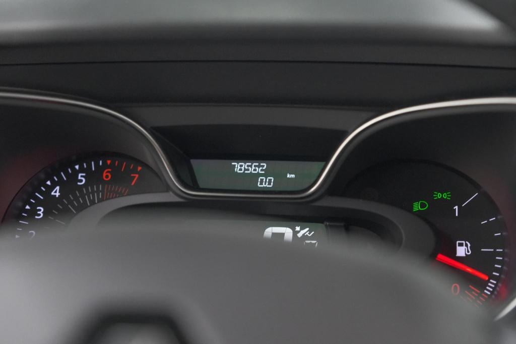 Renault Captur tce 150 edc intens | trekhaak | camera | dodehoekdetectie | 