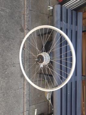 Set 28 inch shimano wielen, 8 speed,rollerbrake rem