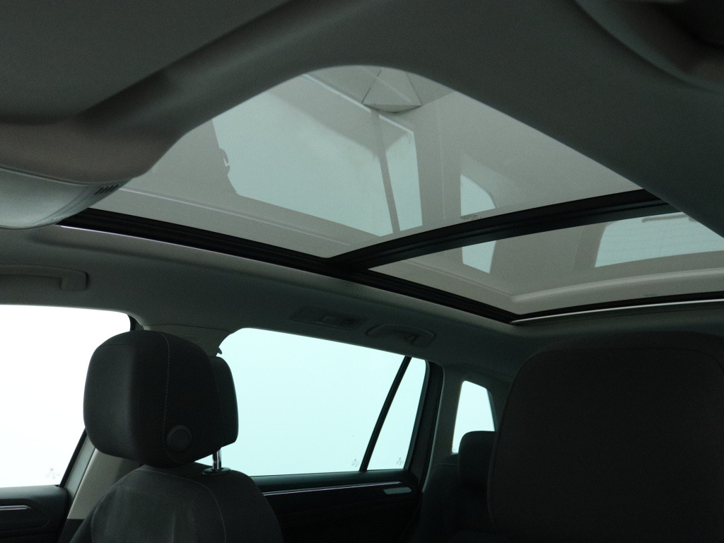 Volkswagen Tiguan 1.4 tsi 4motion highline r | virtual cockpit | trekhaak |
