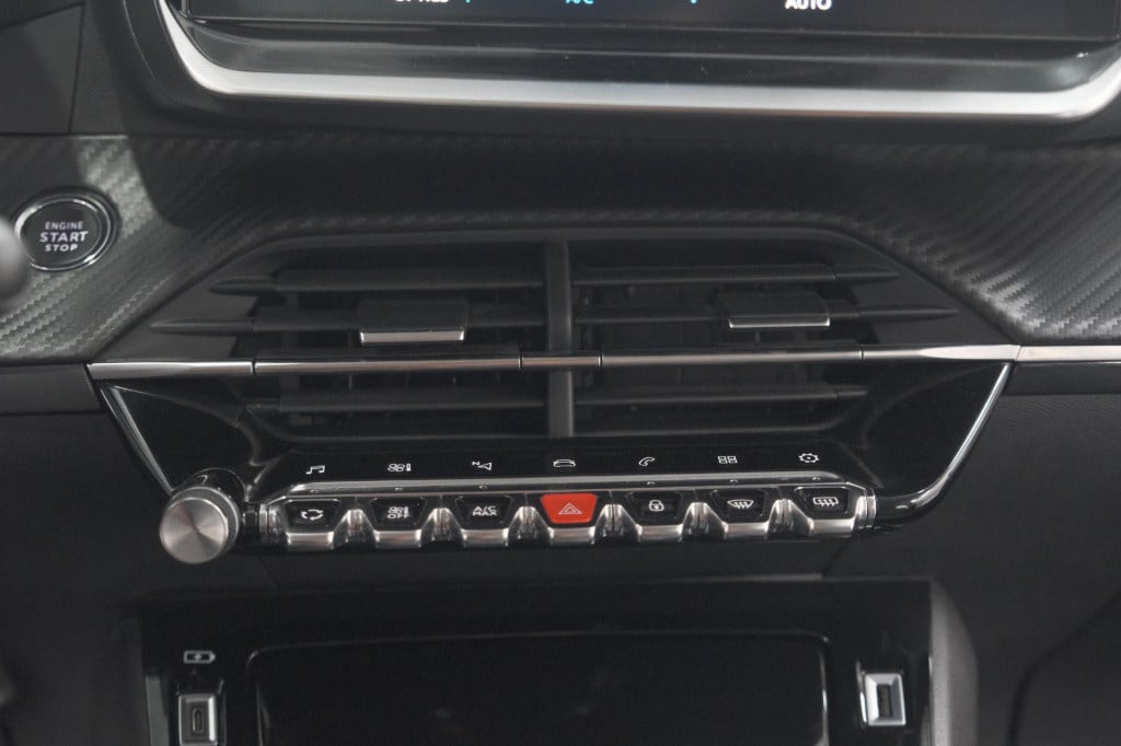 Peugeot 208 puretech 100 allure | camera | navigatie | parkeersensoren | ap