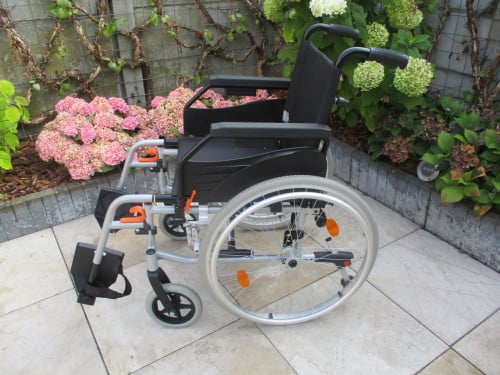 Zgan Excel G- Eco opvouwbare lichtgewicht, rolstoel enkele keren gebruikt