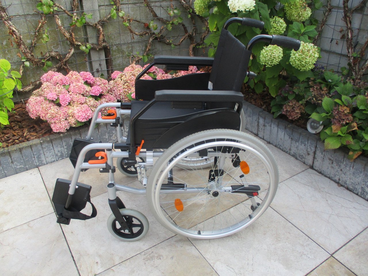 Zgan Excel G- Eco opvouwbare lichtgewicht, rolstoel enkele keren gebruikt