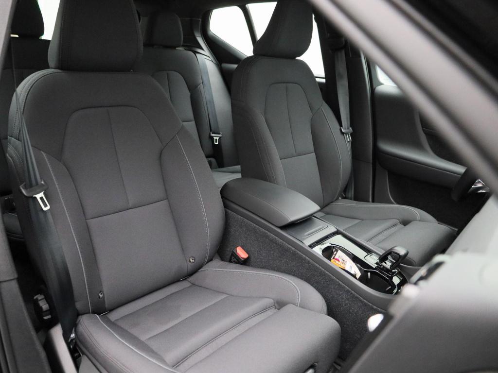 Volvo XC40 recharge core | automaat | apple carplay / android auto | virtua