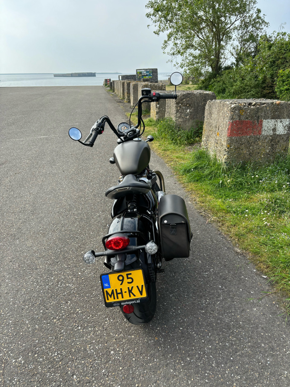 Triumph Bonneville Bobber