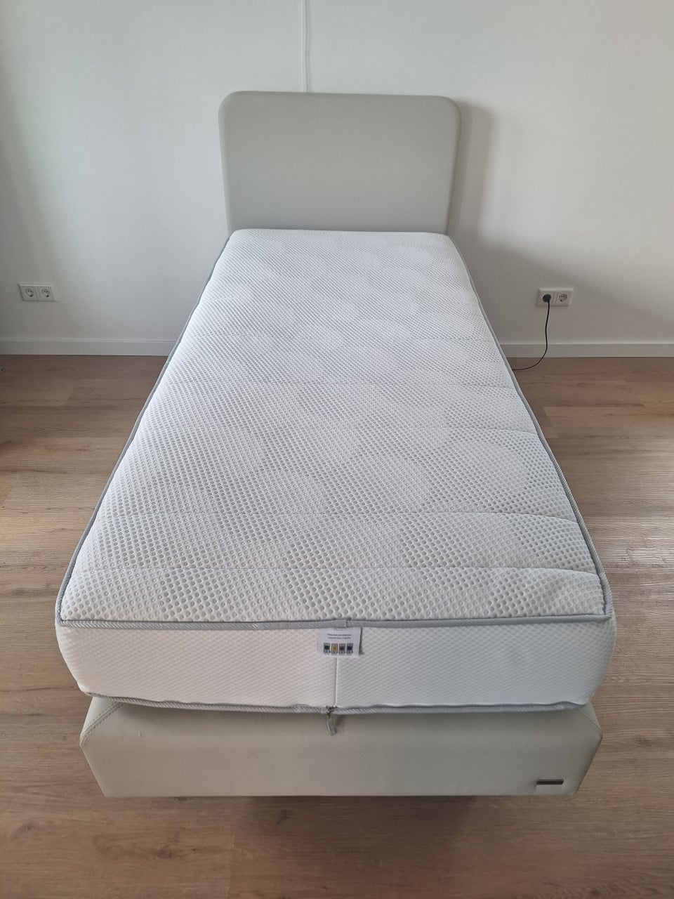 Seniorenbed (elektrisch)
