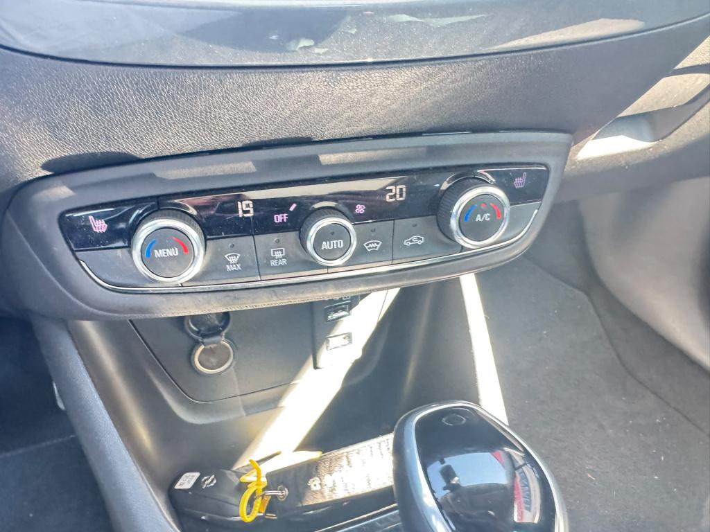 Opel Crossland X 1.2 turbo ultimate