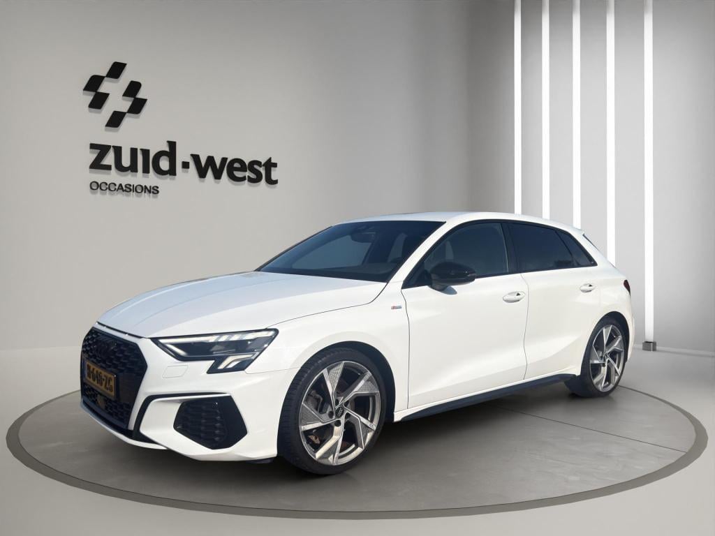 Audi A3 sportback 35 tfsi s 3x s-line sfeer rs stoelen acc camera