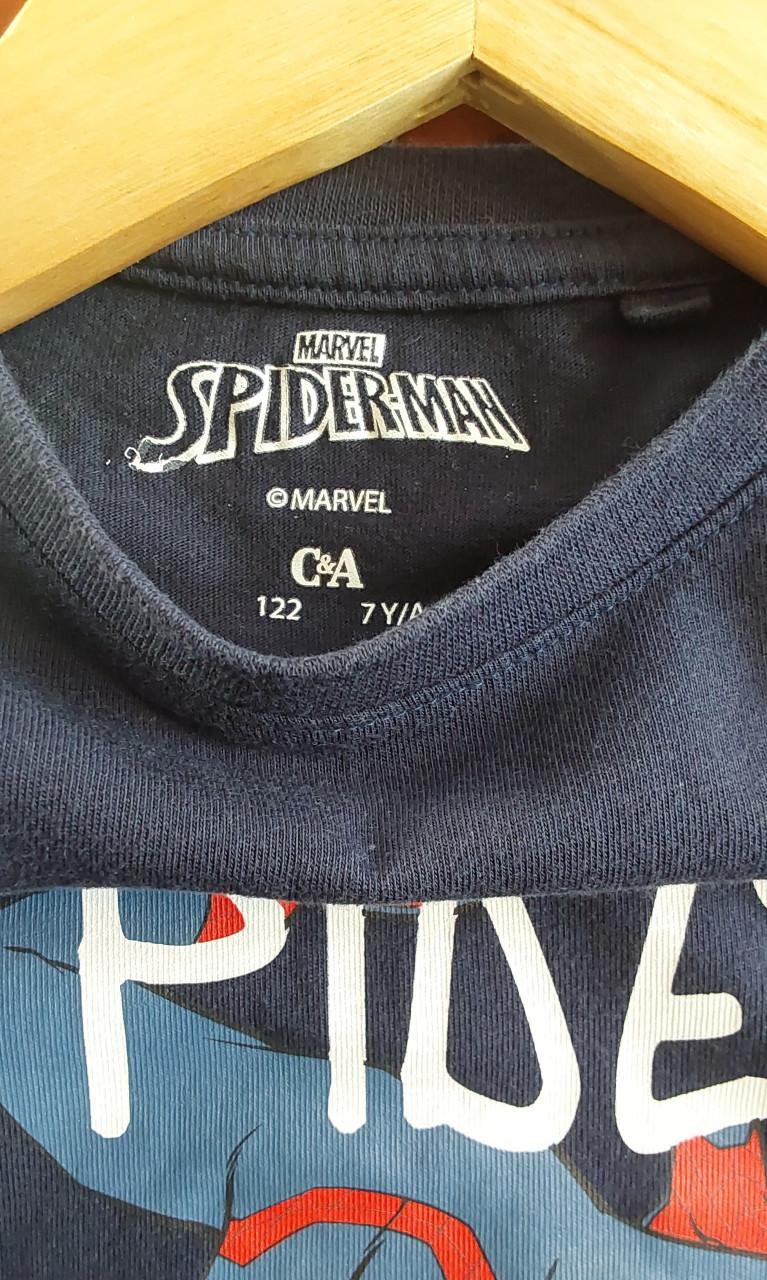 Longsleeve van het merk C&A in maat 122 met Spiderman erop