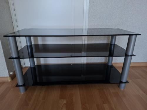 Ikea meubeltje -zwart glas-