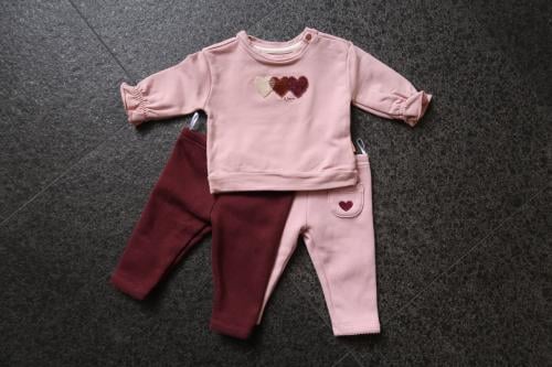 Setje babykleding in maatje 56, gebruikt maar in goede staat