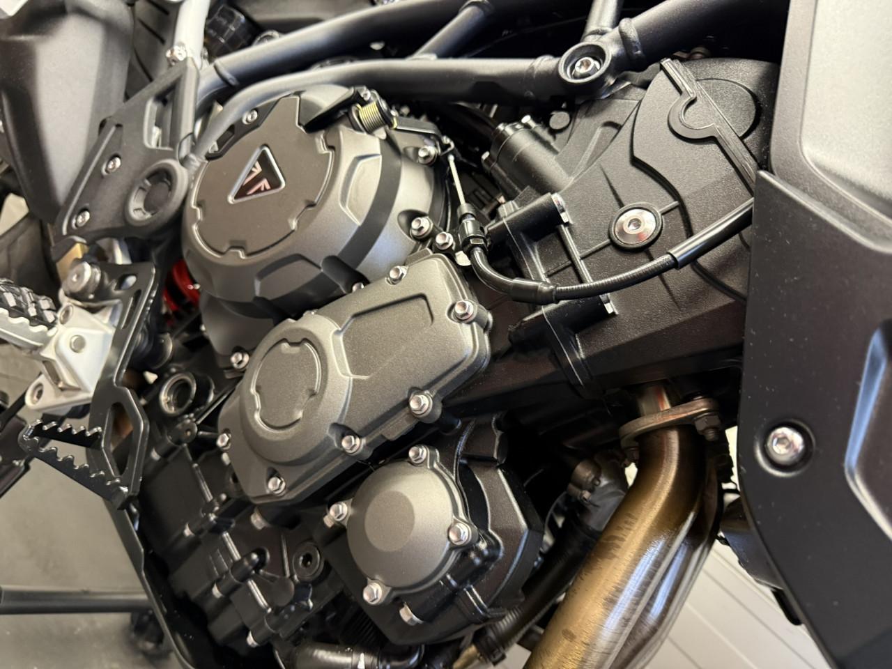 Jonge en zeer nette Triumph Tiger 900 GT Pro slechts 3100km!