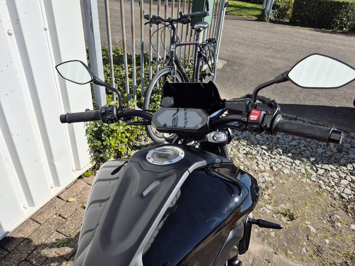 Yamaha MT-07 Tech Black uit 2024