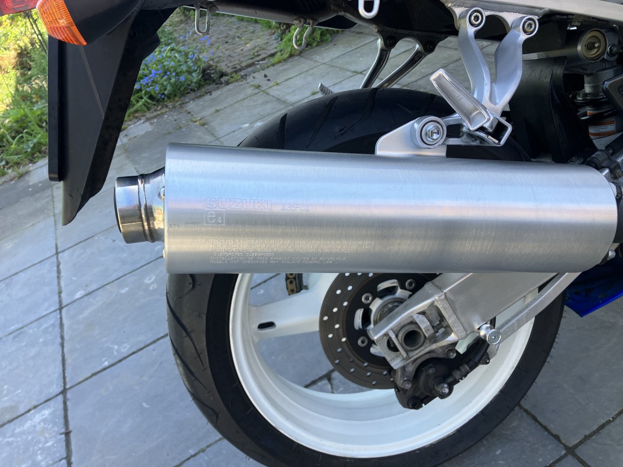Suzuki GSX-R600 2001 in absoluut unieke staat schadevrij nieuwe banden etc.