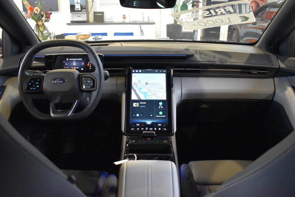 Ford Explorer premium extended range rwd 77 kwh | direct leverbaar | €2000,