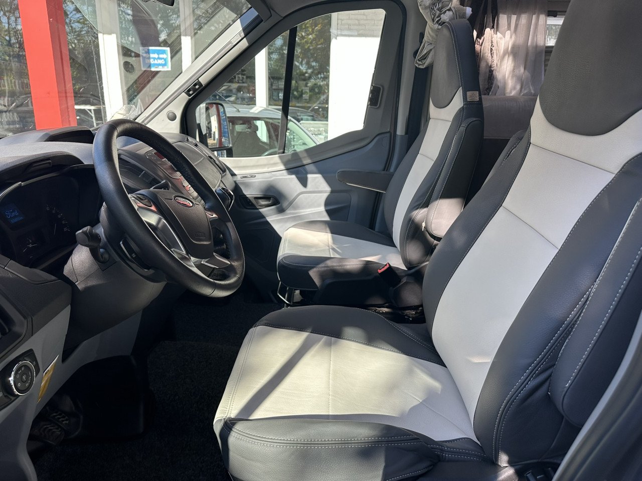 Camper Benimar Tessoro 442 uit 2015 met 77.000 km