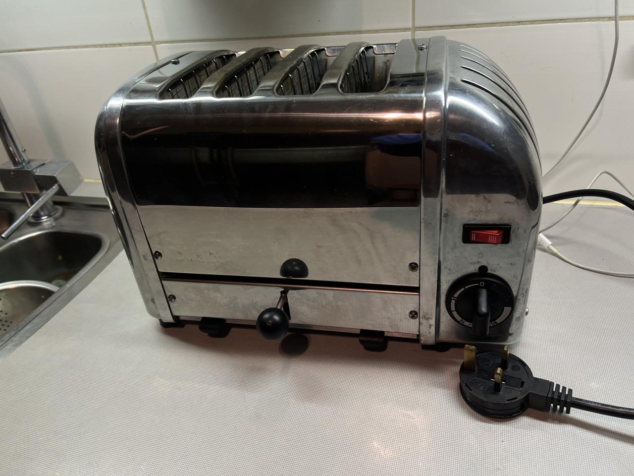 Dualit Classic 4-sleufs broodrooster RVS professioneel