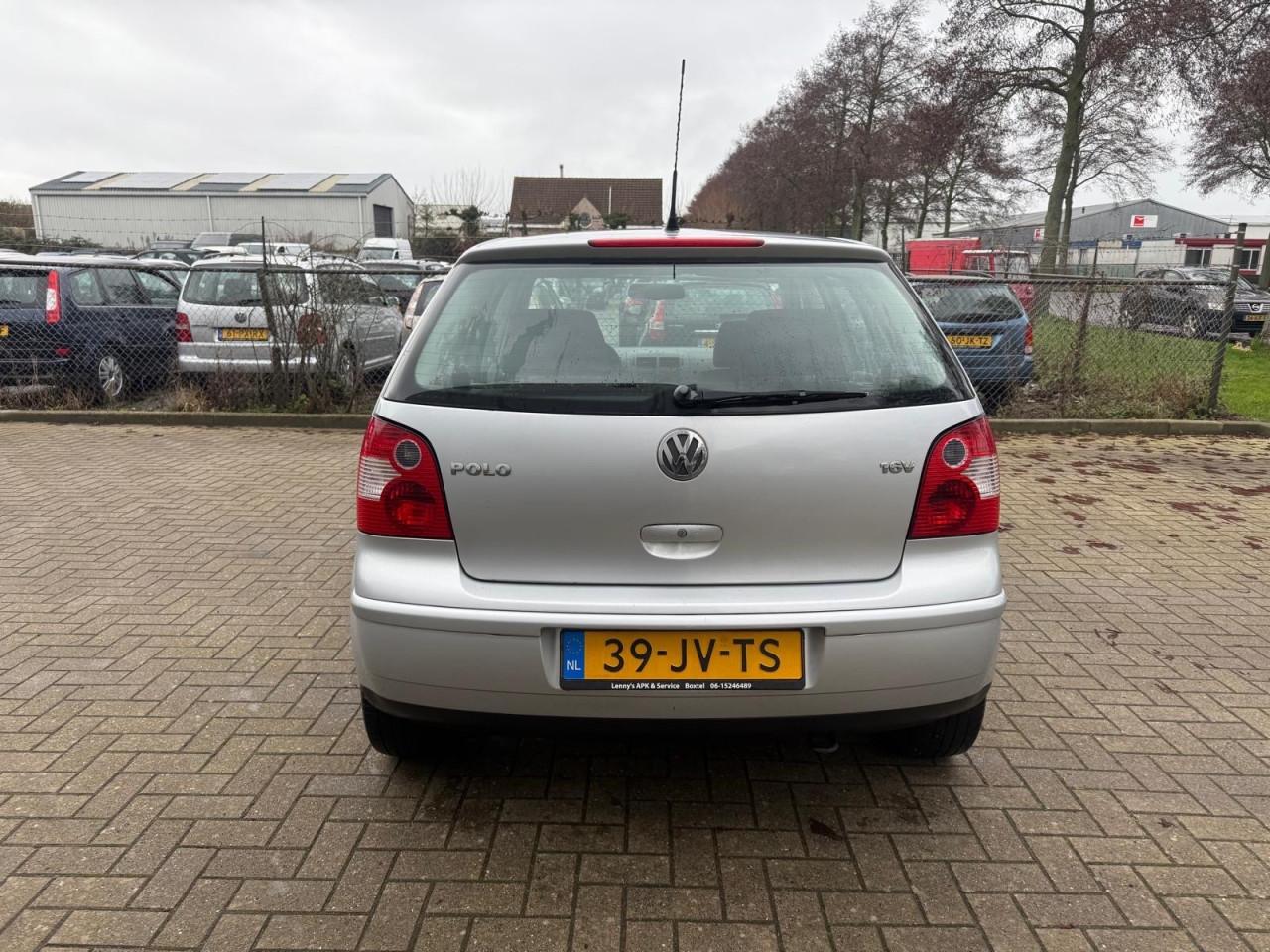 Volkswagen Polo 1.4-16V Highline 142.410km