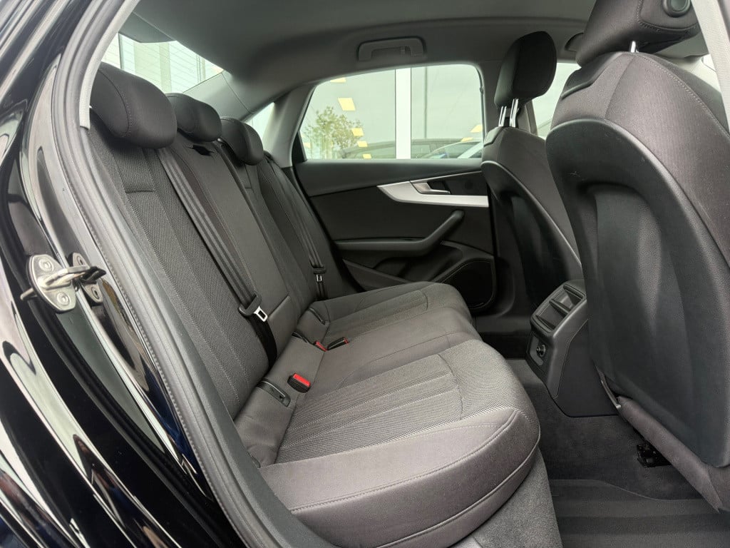 Audi A4 limousine 1.4 tfsi