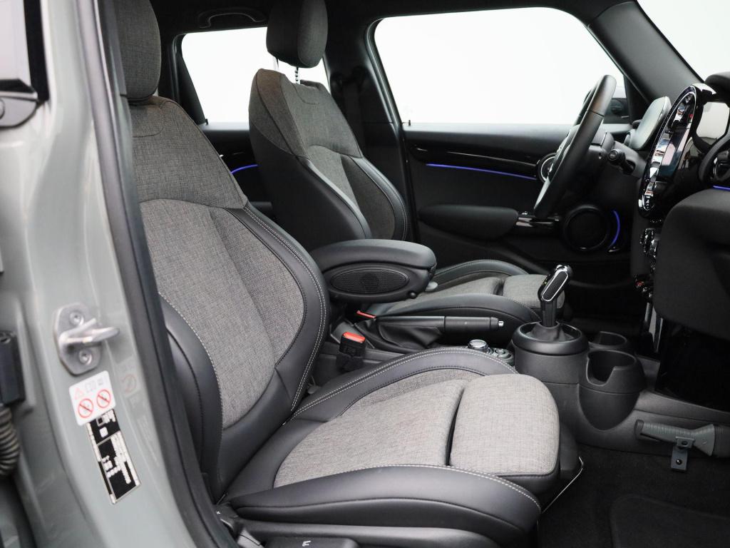 Mini 5-deurs 1.5 cooper business edition | automaat | navigatie | stoel ver