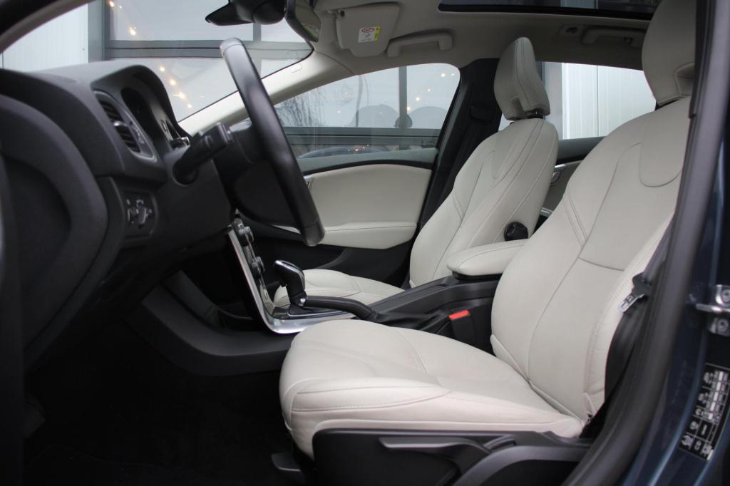 Volvo V40 1.5 t2 signature edition - leder - automaat - panoramadak - camer