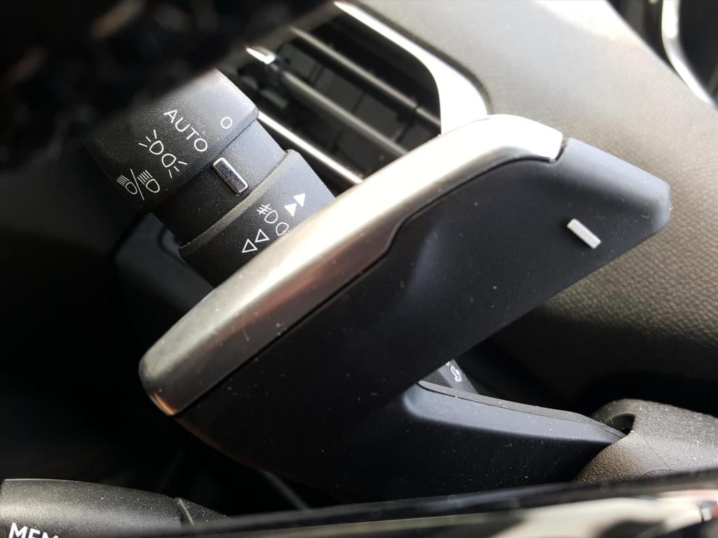 Peugeot 5008 allure 1.2 pt-130pk automaat (6t) full-led voor |comfort stoel