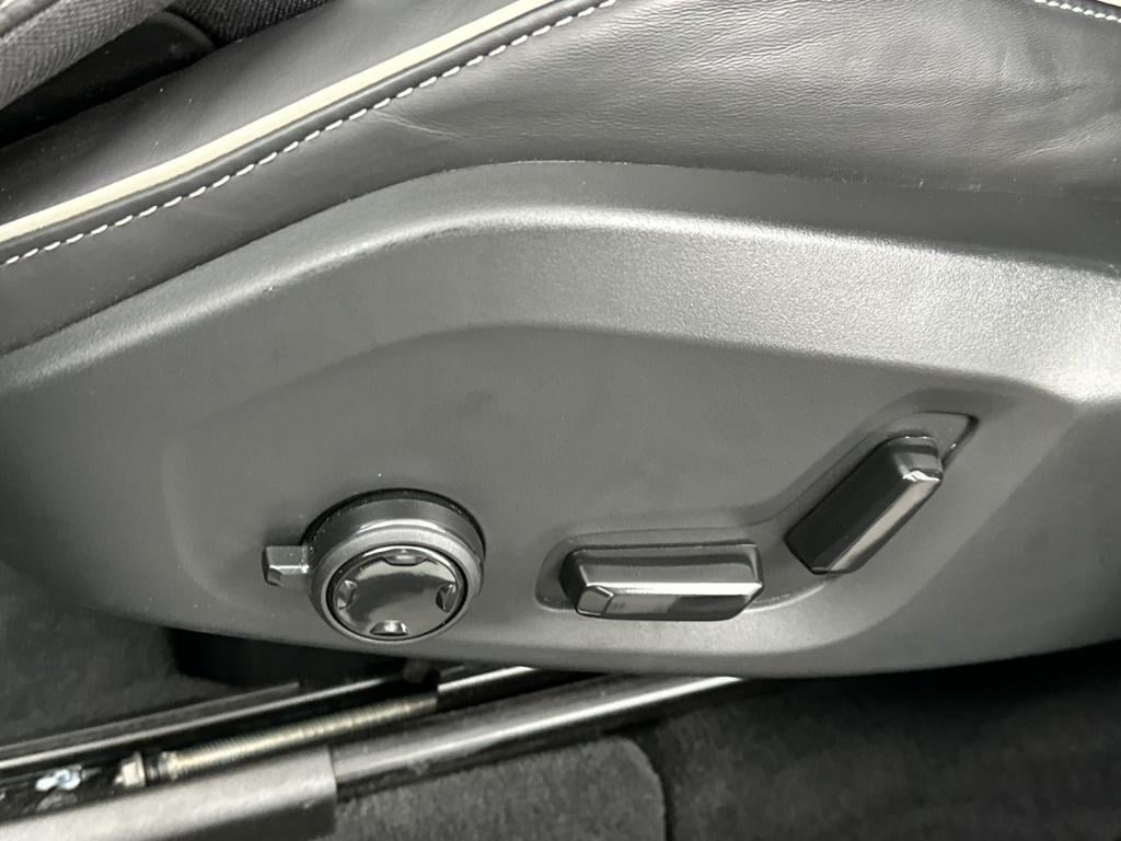 Volvo XC60 t6 398pk recharge ultra black edition| pano| 360camera| trekhaak