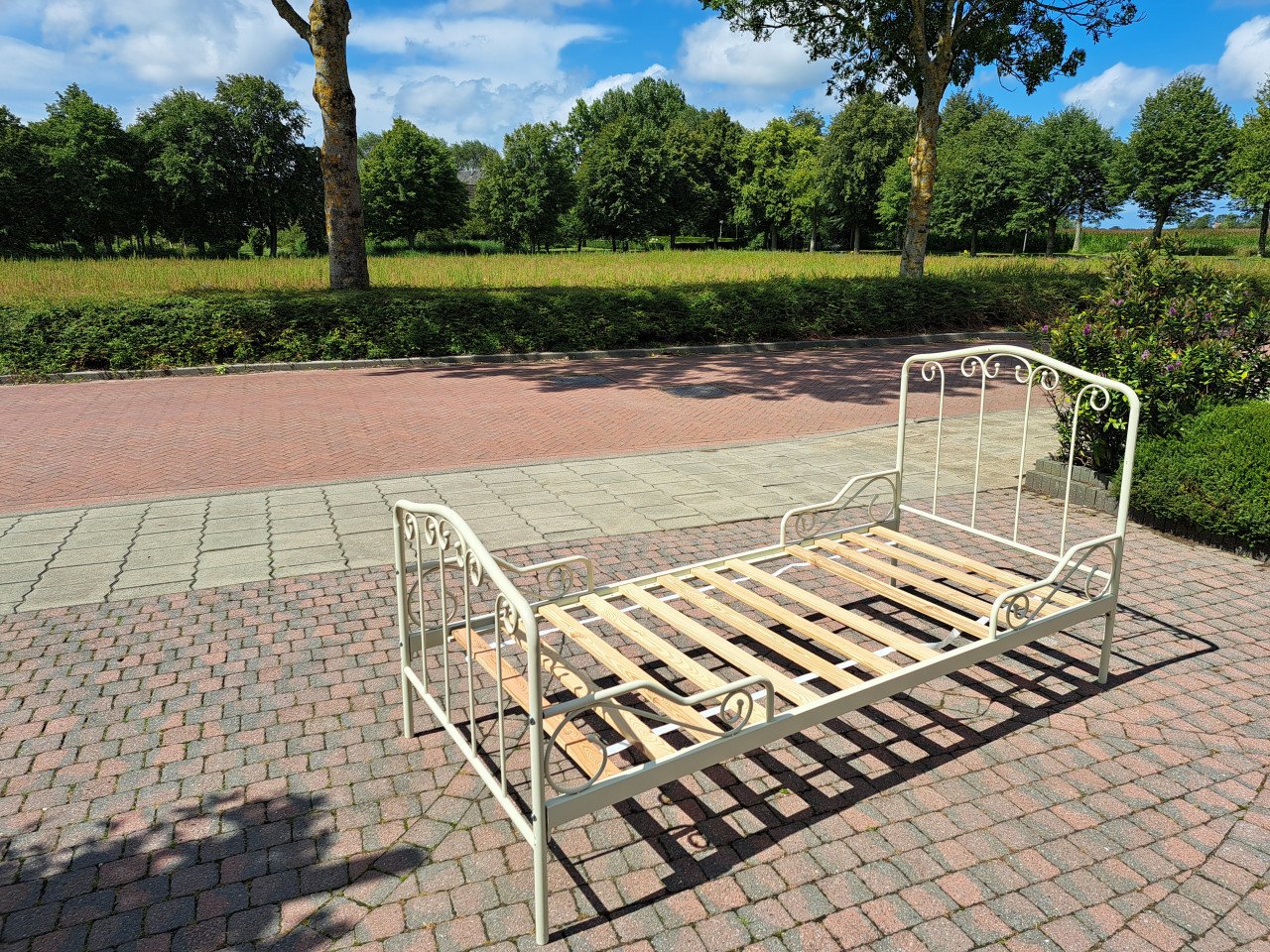 Fraai metalen ledikant