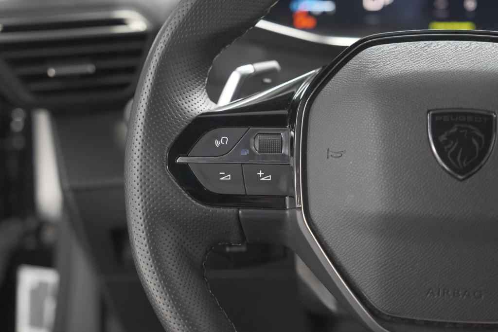 Peugeot 2008 1.2 hybrid 145 gt | camera | apple carplay | parkeersensoren