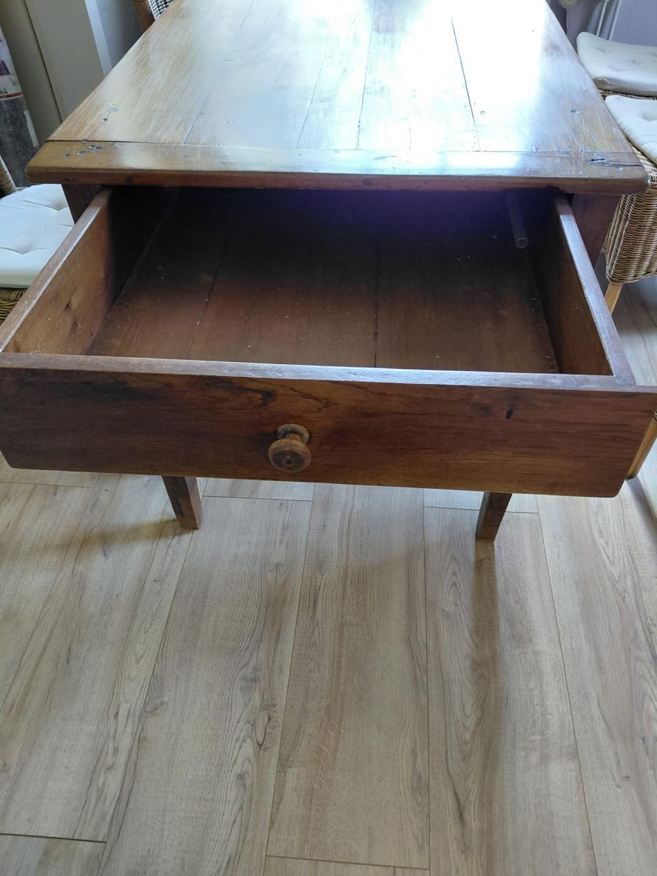 Eetkamer tafel met 6 stoelen
