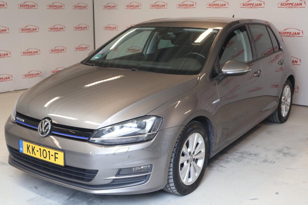 Volkswagen Golf 1.0 tsi connected series nl auto, carplay, all season bande