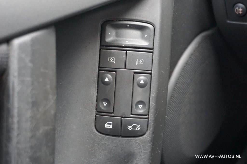 Opel Vectra wagon 1.8-16v comfort