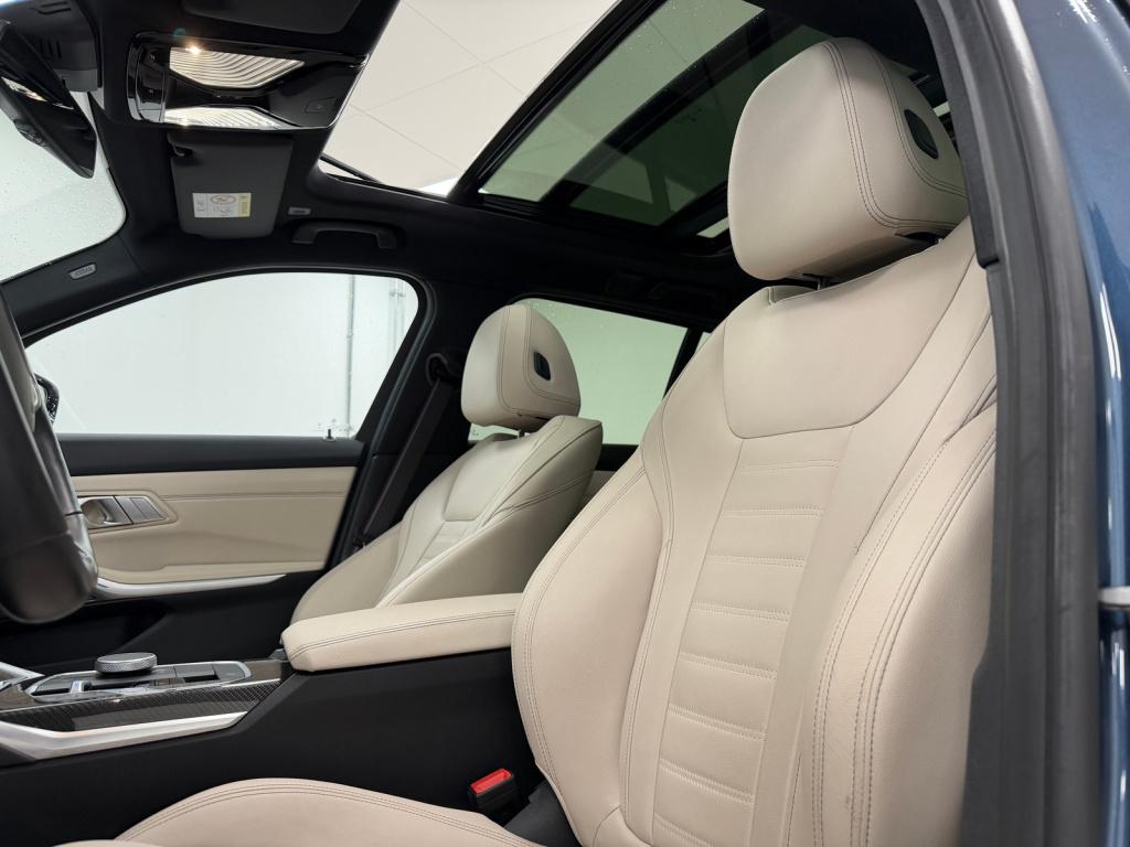 BMW 3-serie touring 330e xdrive m-sport pro | arctic race blue | sport pro 