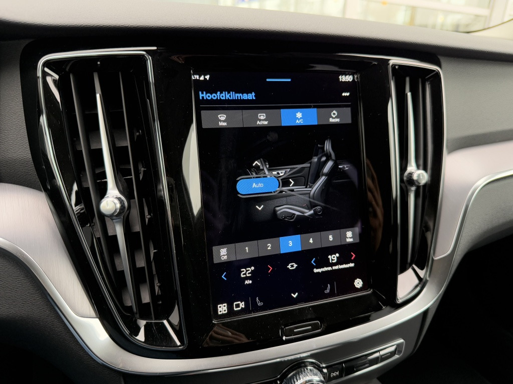 Volvo V60 b3 aut7 163pk essential ed| adap.cruise| camera| stoel.verw