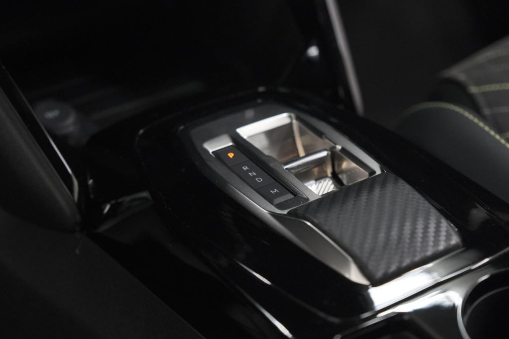 Peugeot 2008 puretech 130 eat8 gt | 360 camera | stoelmassage | adaptieve c