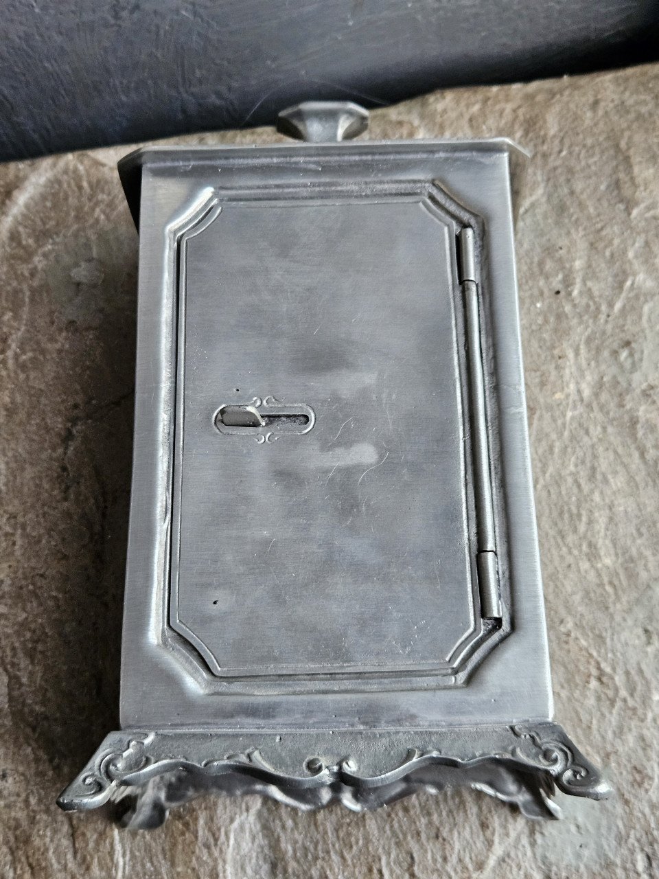 Mooie vintage tinnen tafelklok, Royal Selangor, junghans uurwerk....