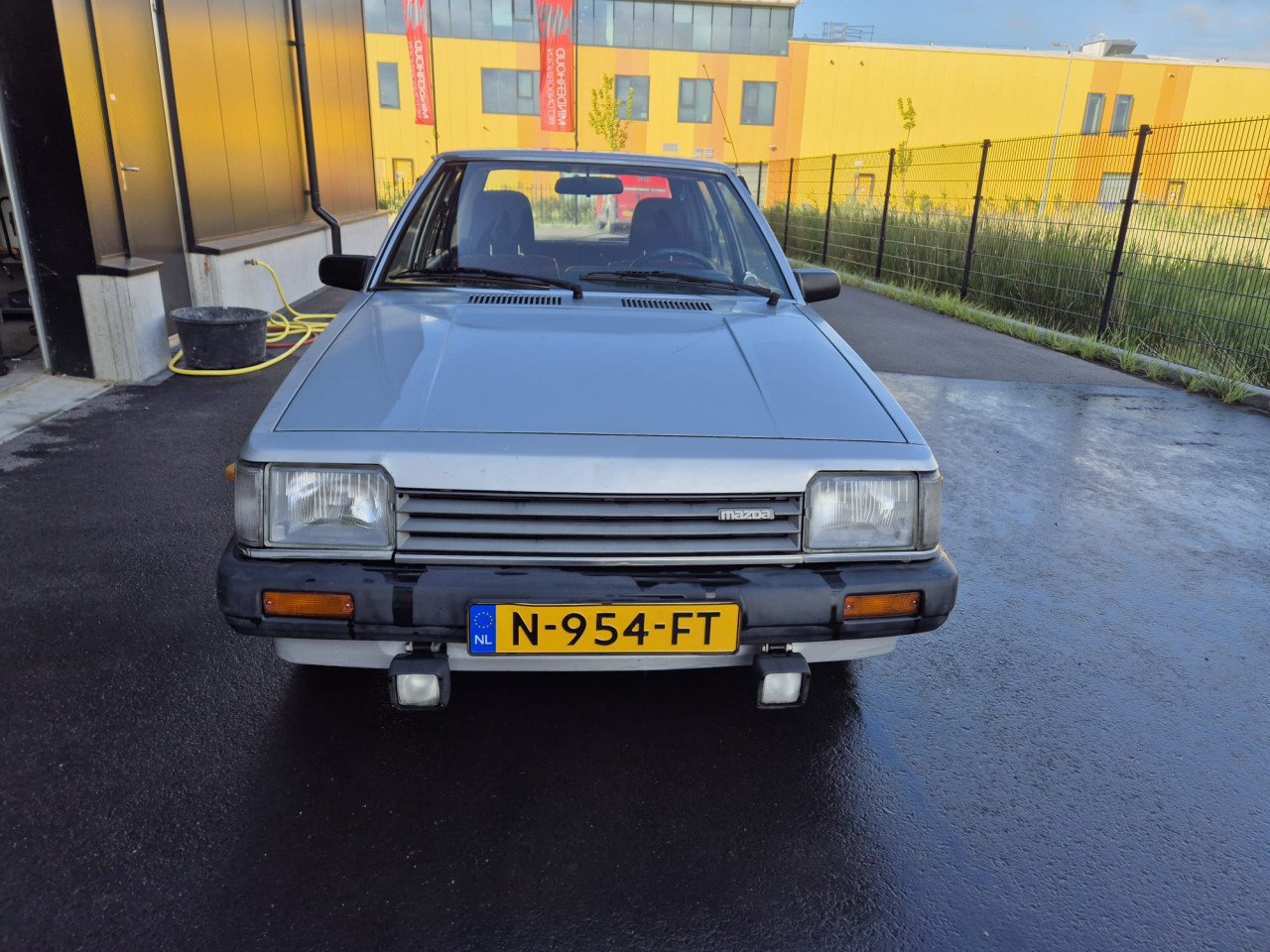 Mazda 323, 1984!! €2500,-