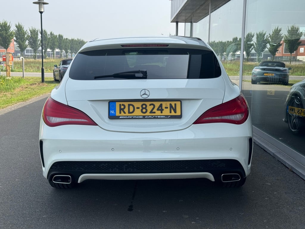 Mercedes-Benz Cla shooting brake 180 amg automaat , panoramadak , achteruit