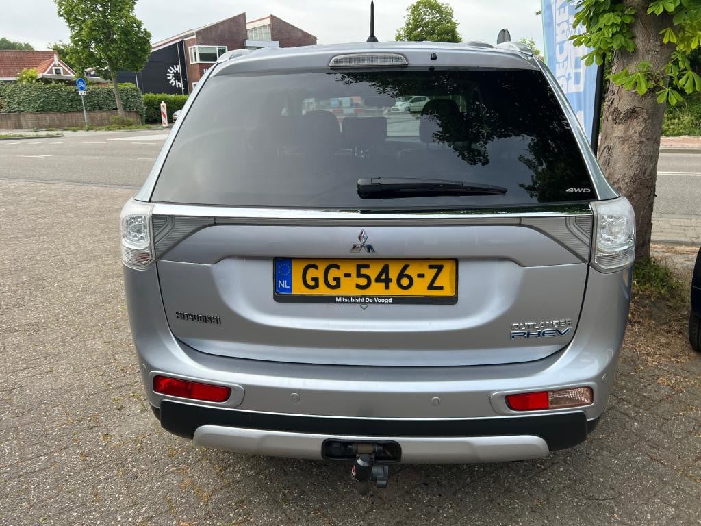 Mitsubishi Outlander phev limited edition, jaar bovag en apk, inclusief beu